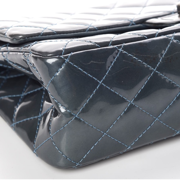 Chanel 2.55 Patent Reissue 226 flap bag - Picture 4 of 10